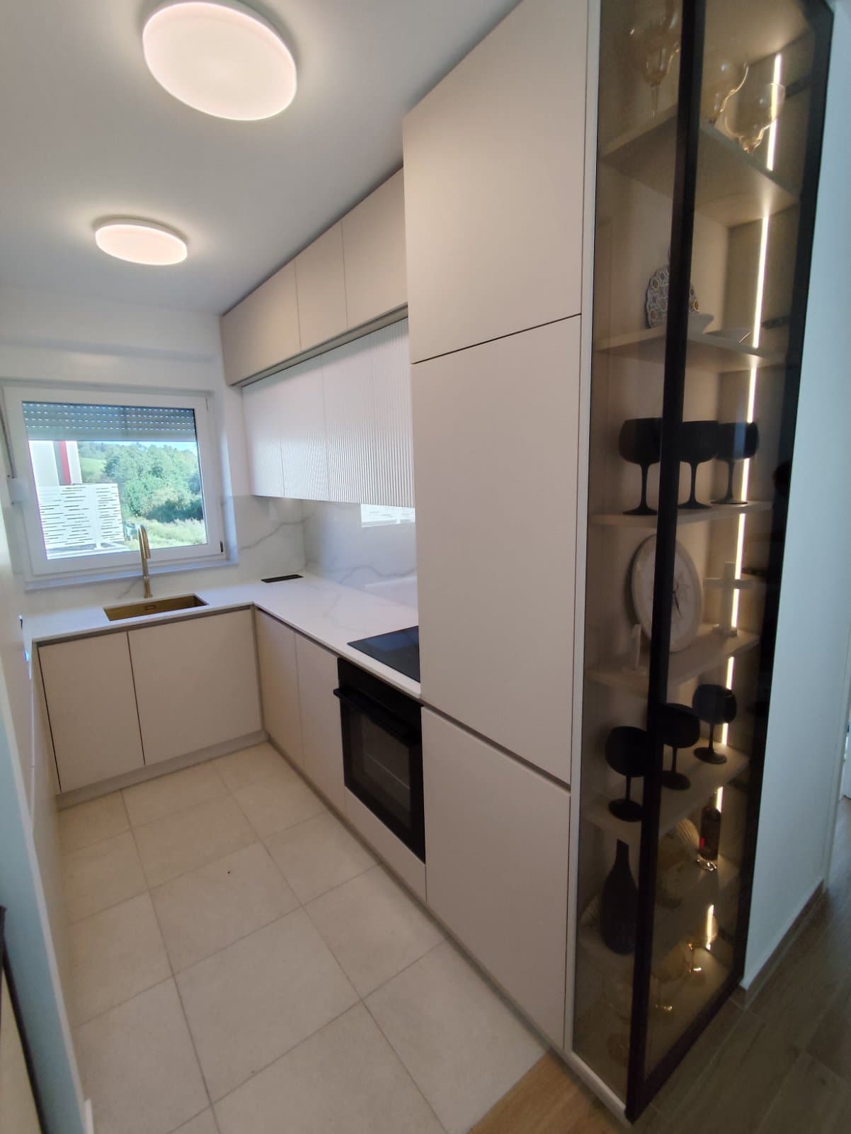 Detalj drvenog namještaja